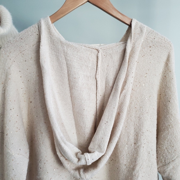 2 left! NWT Elan Born to Shine Sparkle Hood Sequin Sweater - Picture 4 of 8